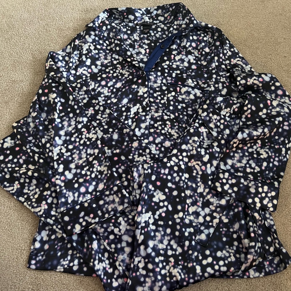 Victoria's Secret Satin Pajamas Small